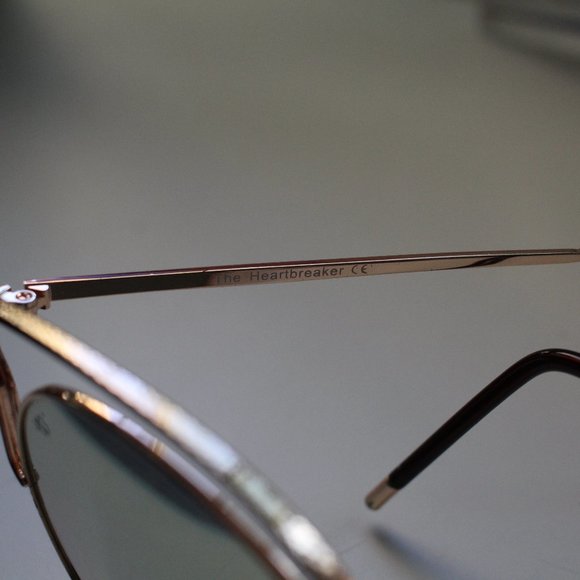 Prive Revaux The Heartbreaker Polarized Sunglasses - Picture 2 of 6